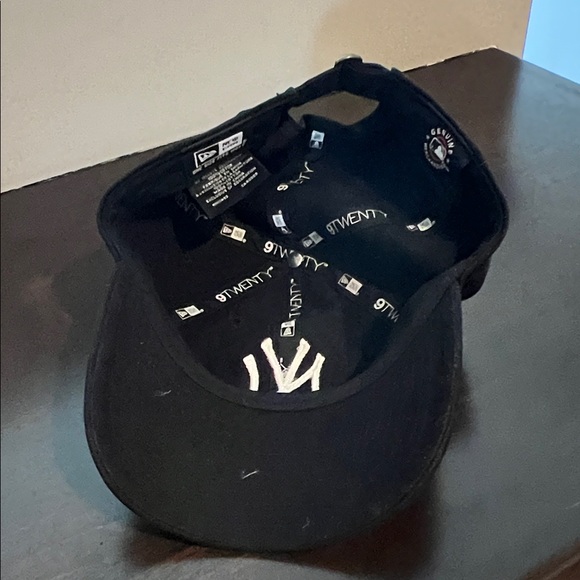 NWOT * New Era Black Baseball Cap with White NY Logo
